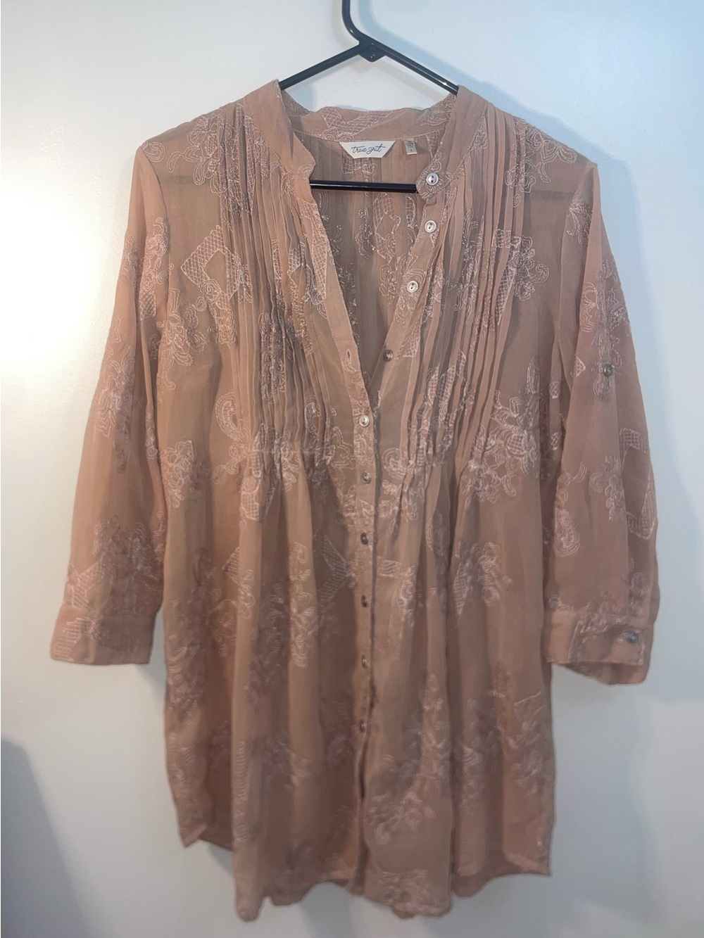 True Grit Size Small Sheer Floral Embroidered Pleated Button Up Blouse